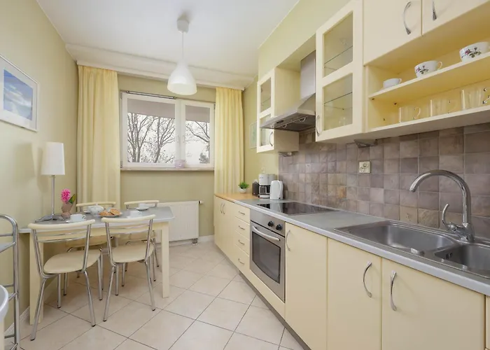 Apartament Spacious Pet Friendly In By Renters