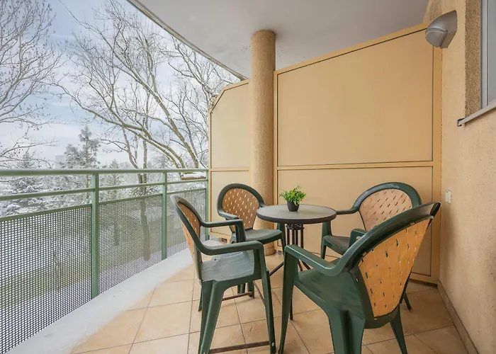 Apartament Spacious Pet Friendly In By Renters *