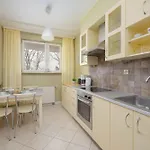 Lejlighed Spacious Pet Friendly In By Renters