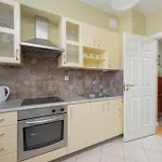Spacious Pet Friendly In By Renters Warszawa